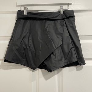 Black skort!